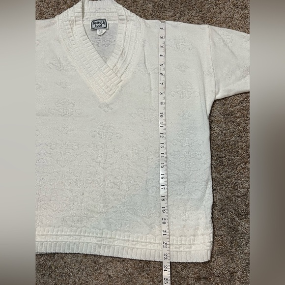 Vintage Sweater by Kenneth Too White Crochet Knit Vneck Short Sleeve Sz L USA - Picture 6 of 13